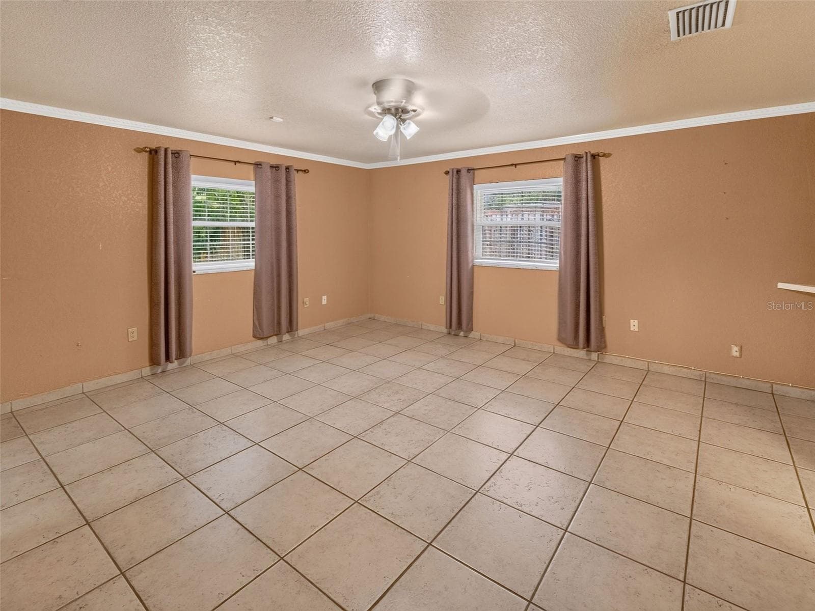 Single Family Residence at 8516 TWIN LAKE BLVD, TAMPA, photo 21 of 50