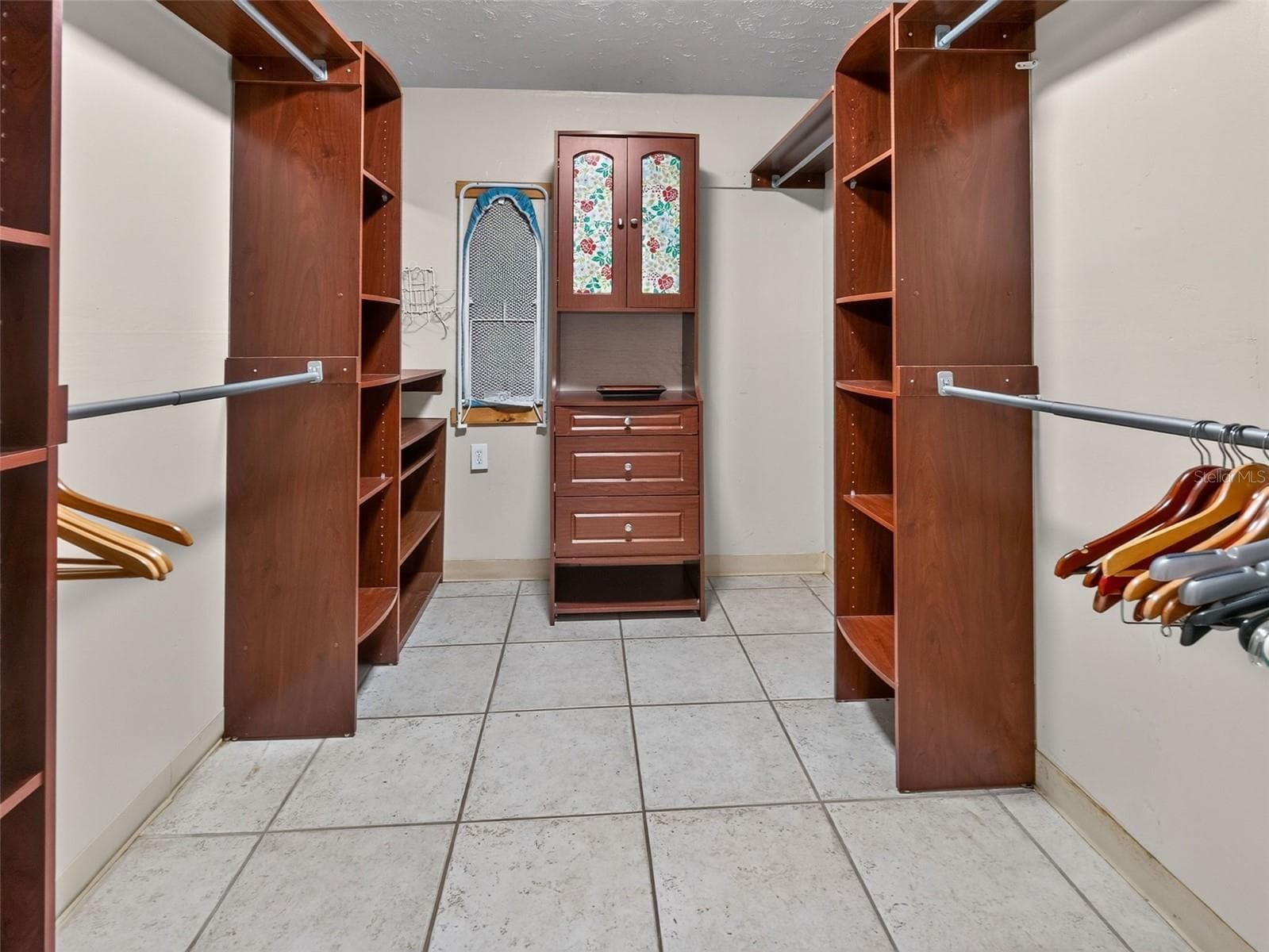 Single Family Residence at 8516 TWIN LAKE BLVD, TAMPA, photo 22 of 50
