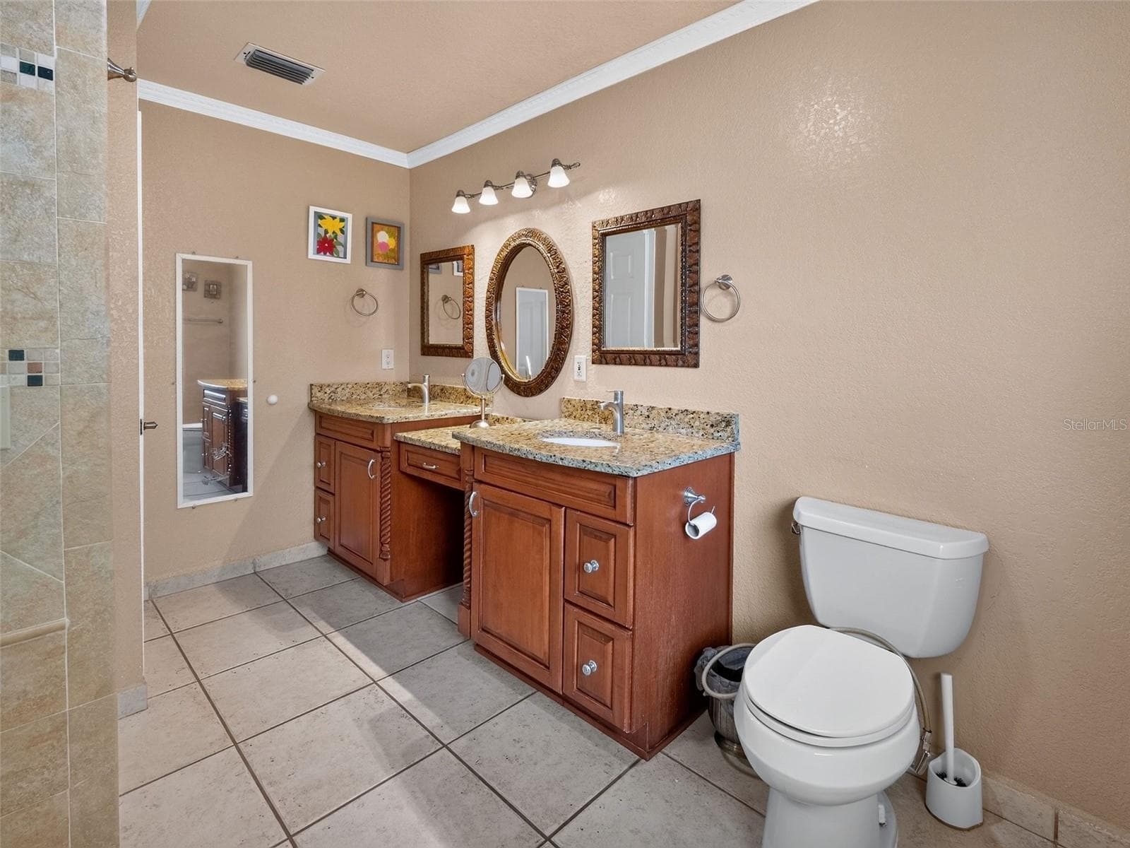 Single Family Residence at 8516 TWIN LAKE BLVD, TAMPA, photo 27 of 50