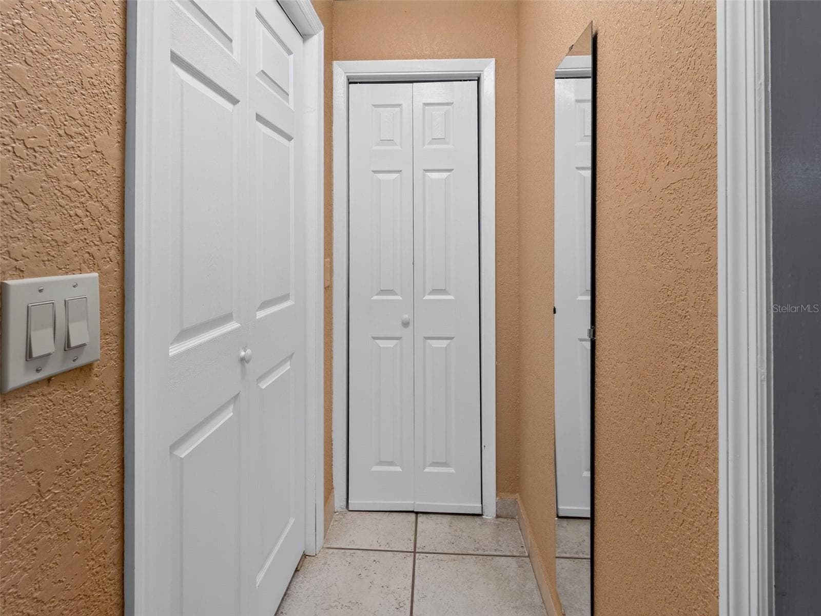 Single Family Residence at 8516 TWIN LAKE BLVD, TAMPA, photo 28 of 50