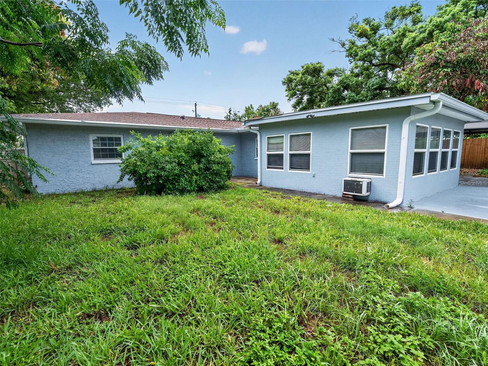 Single Family Residence at 8516 TWIN LAKE BLVD, TAMPA, photo 40 of 50