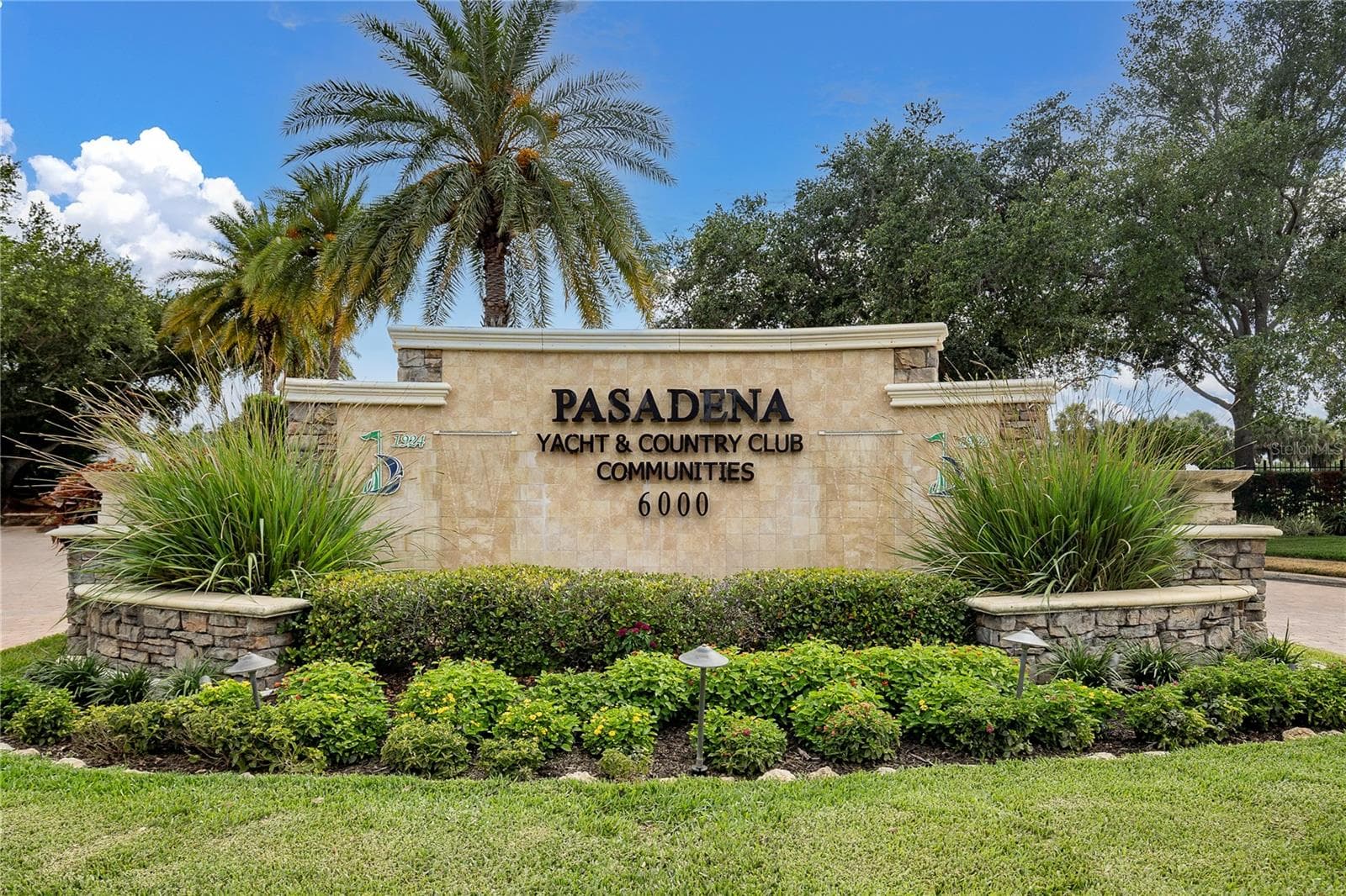 Pasadena Yacht and Country Club - 5950 PELICAN BAY PLZ S #601, GULFPORT