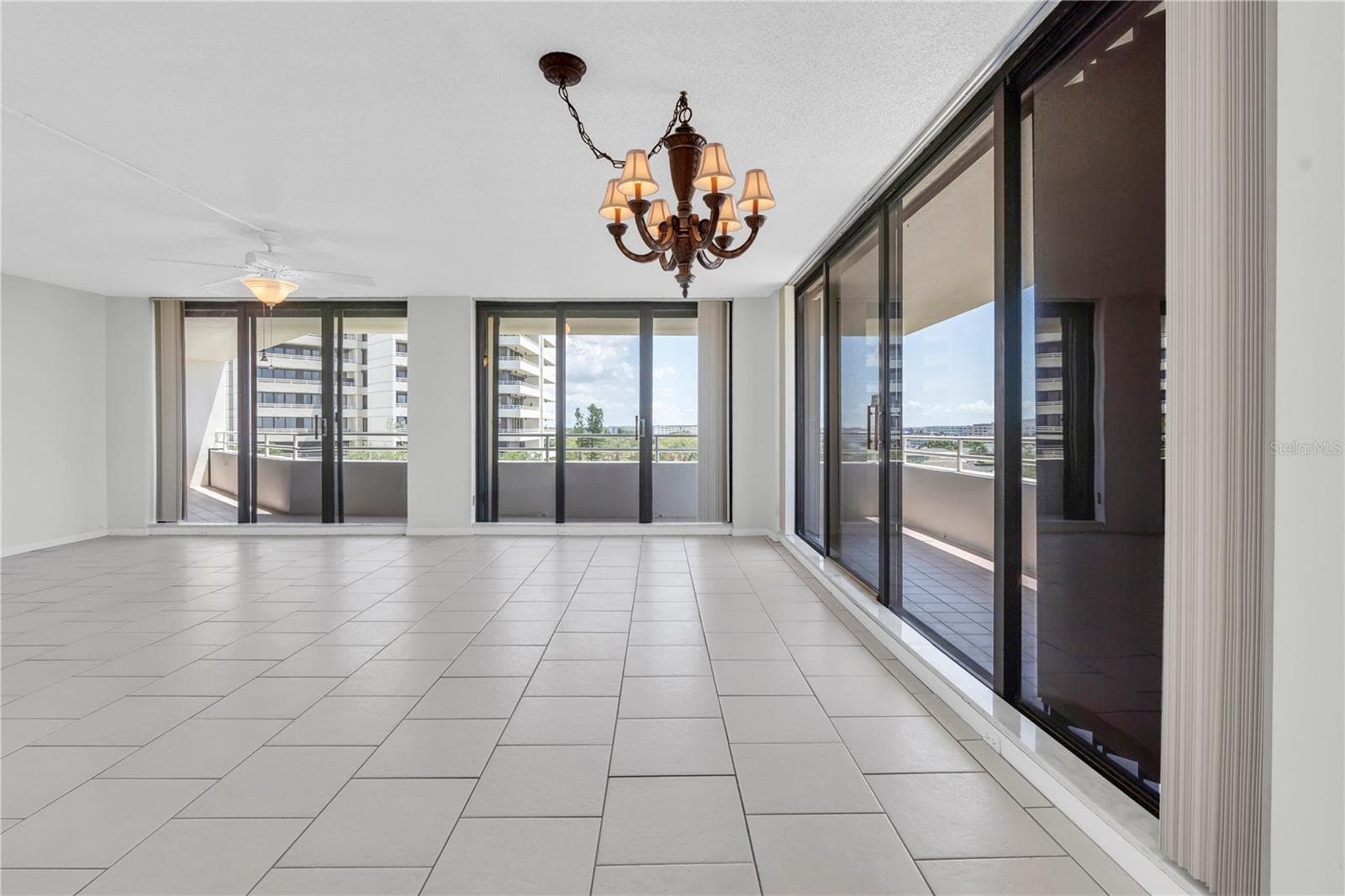 Dining Space - 5950 PELICAN BAY PLZ S #601, GULFPORT