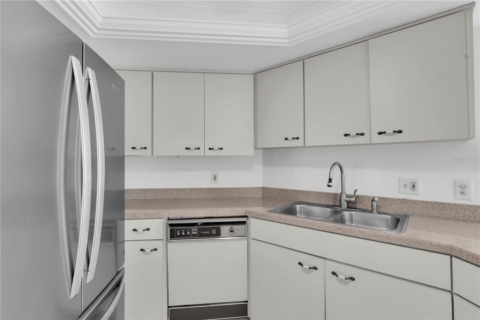 Kitchen - 5950 PELICAN BAY PLZ S #601, GULFPORT