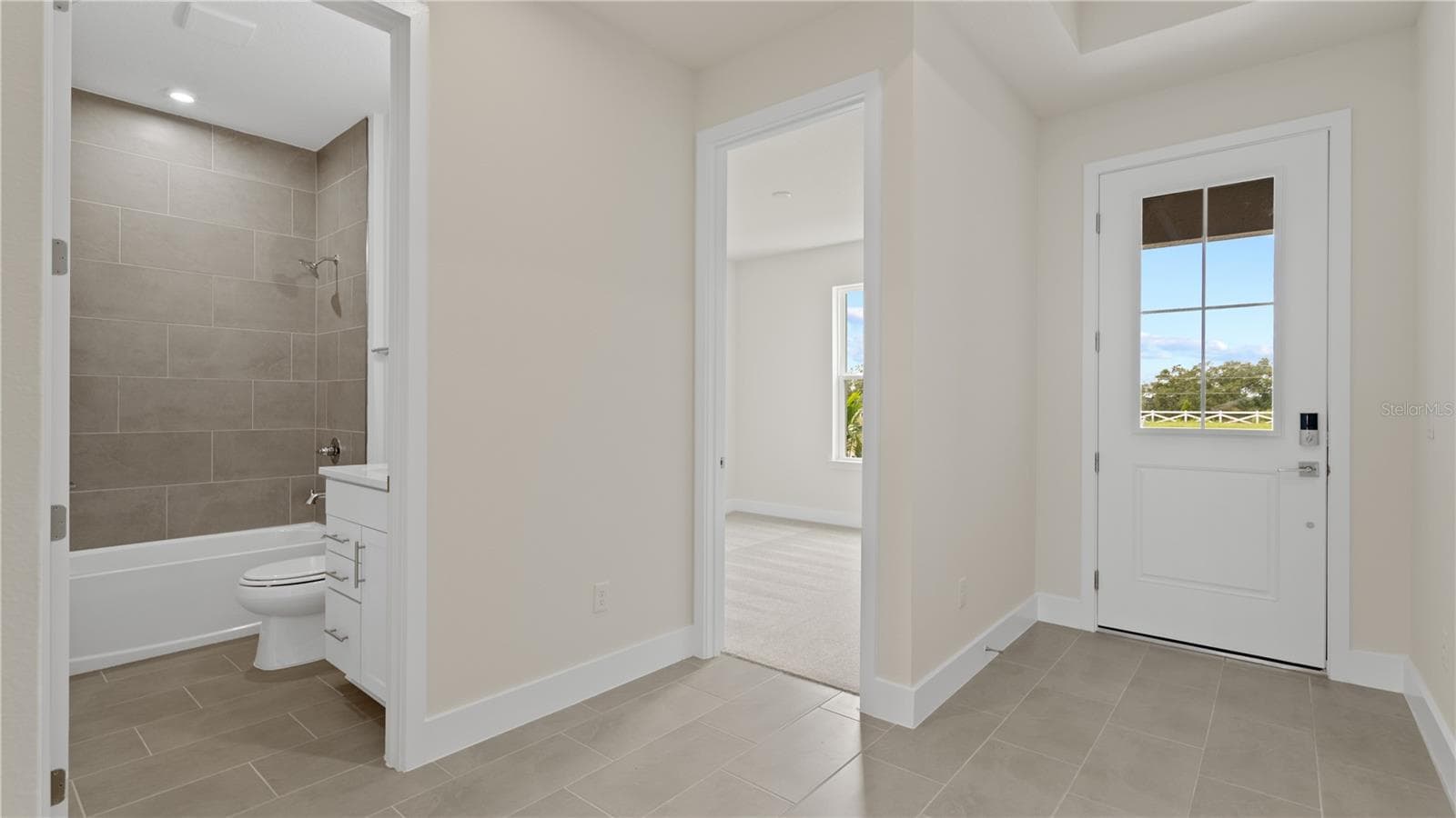 Single Family Residence at 30273 RUSTIC MILL ST, MOUNT DORA, photo 5 of 35