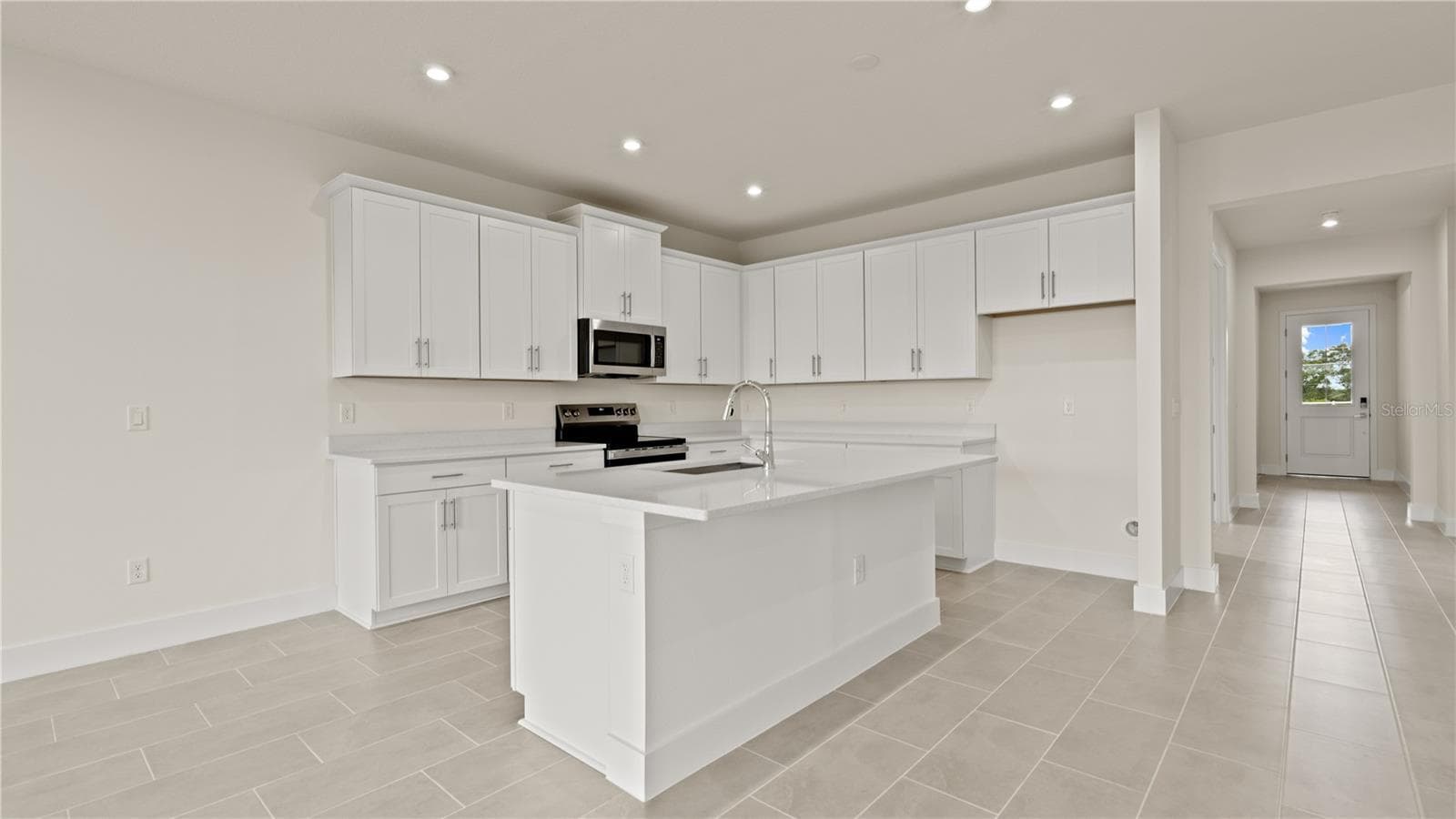 Single Family Residence at 30273 RUSTIC MILL ST, MOUNT DORA, photo 6 of 35