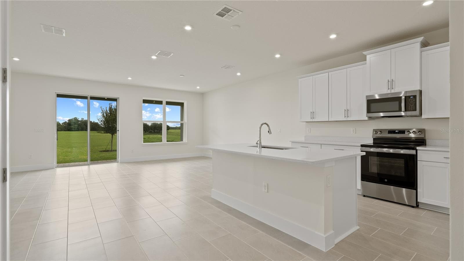 Single Family Residence at 30273 RUSTIC MILL ST, MOUNT DORA, photo 9 of 35