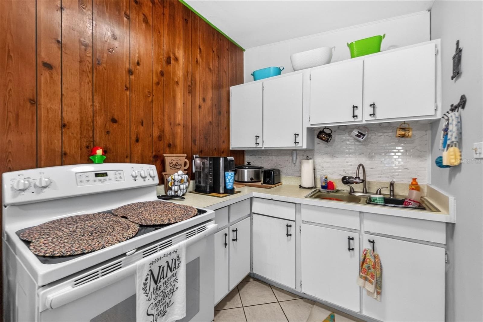Single Family Residence at 3100 CRESTWOOD DR, PORT CHARLOTTE, photo 12 of 39