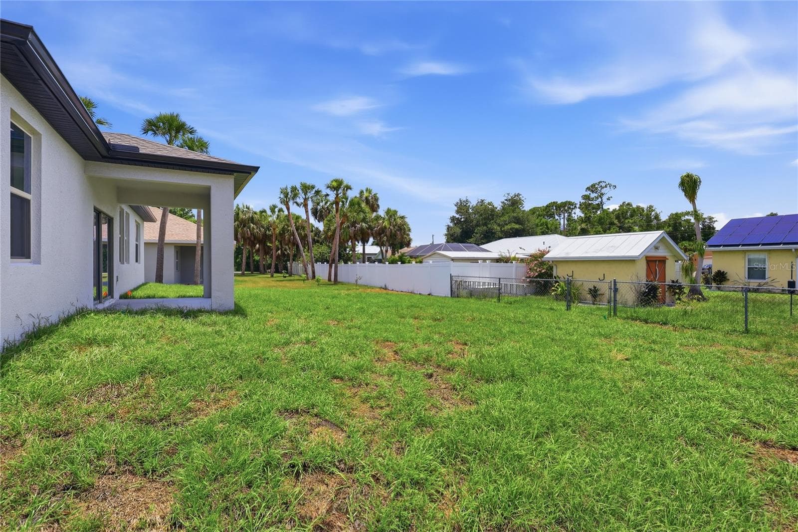 Single Family Residence at 1211 S SAN MATEO DR, NORTH PORT, photo 5 of 47