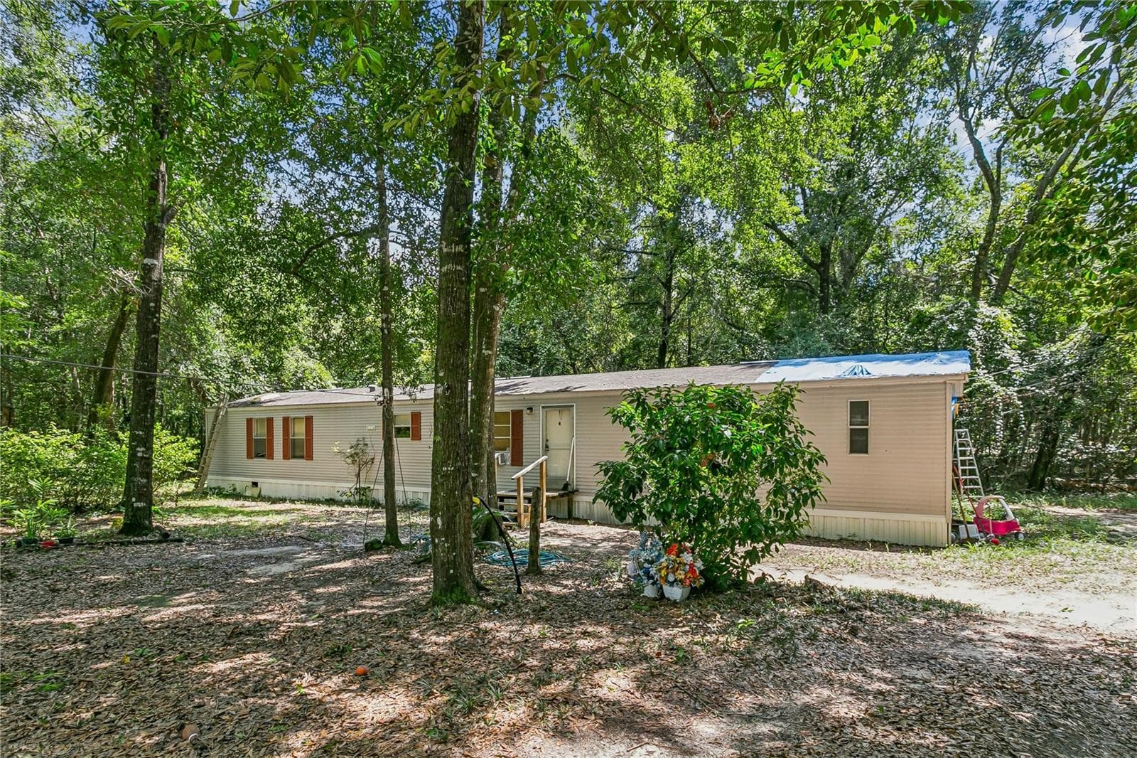 Manufactured Home at 2323 CAMORS RD, JAY, photo 2 of 30