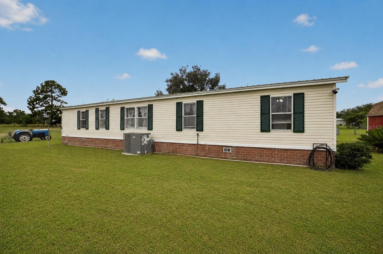 Back of Home - 15355 SE 113TH STREET RD, OCKLAWAHA