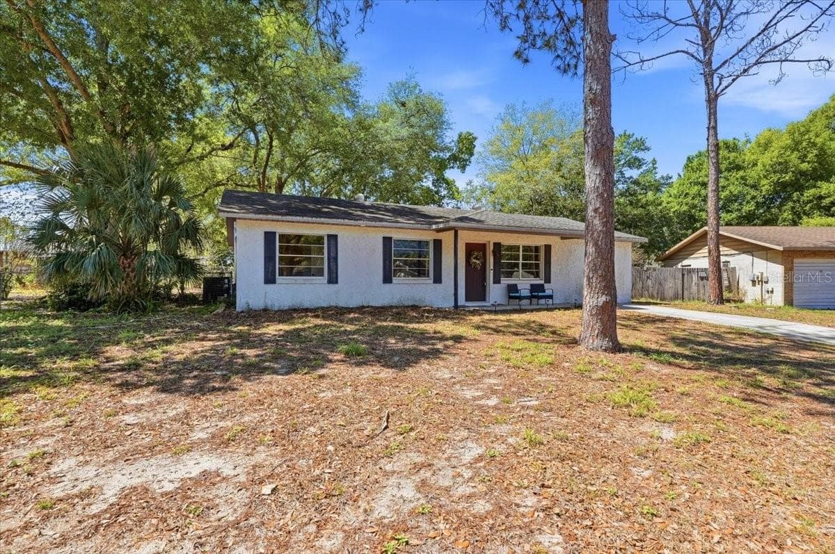 215 CARLA ANN CT