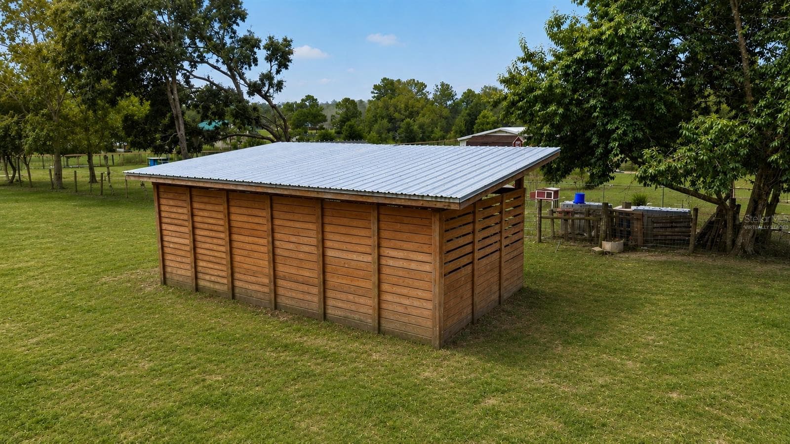 Stable Rear - 15355 SE 113TH STREET RD, OCKLAWAHA