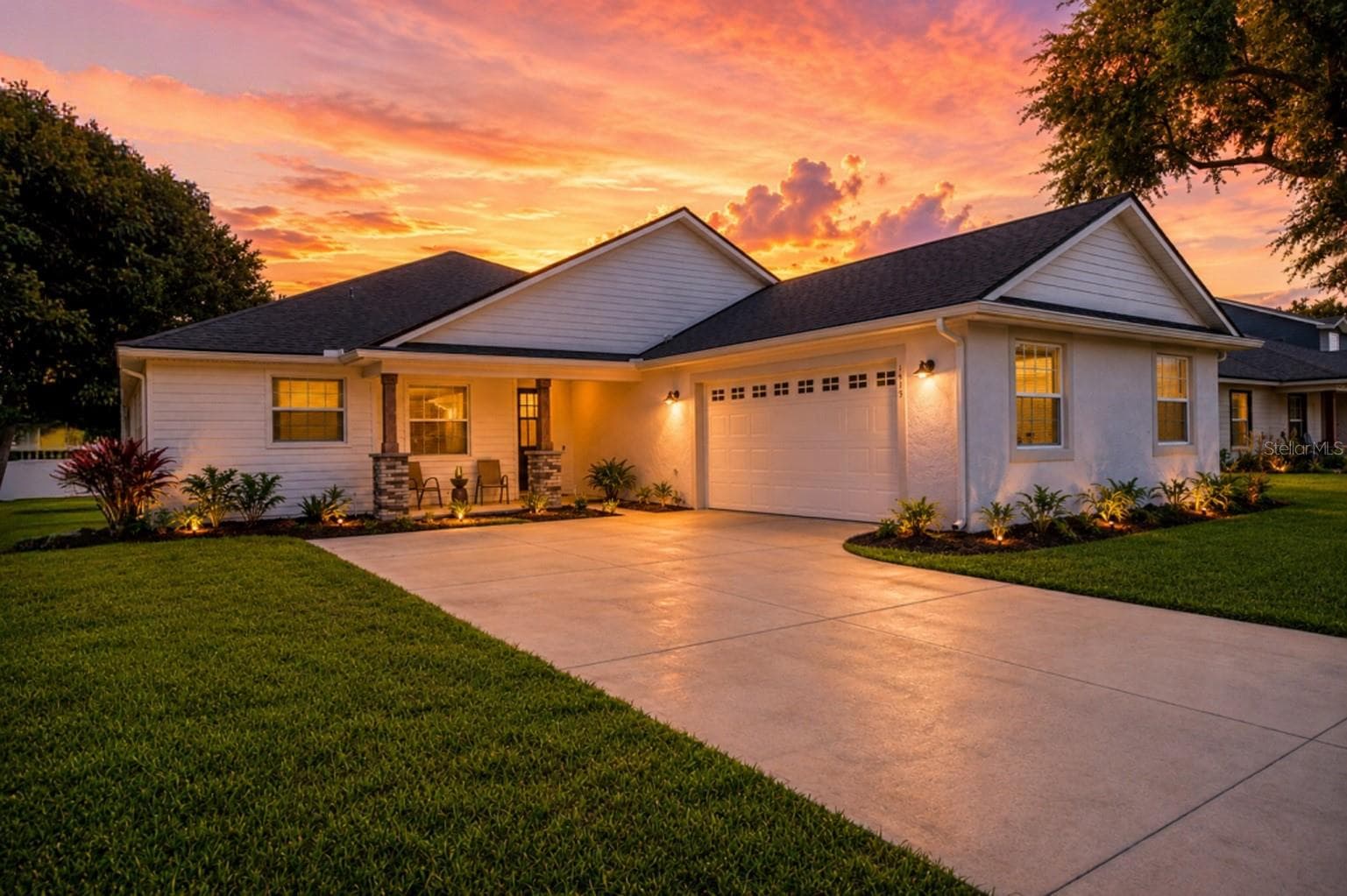 1415 MAGNOLIA LN