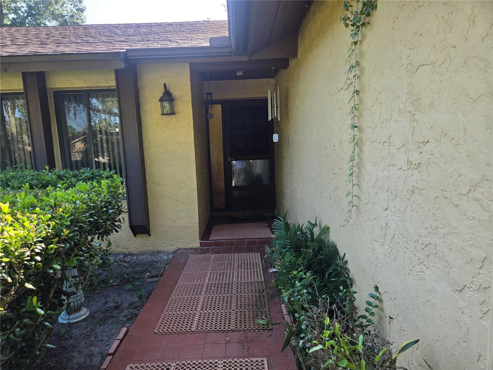Single Family Residence at 827 RILL DR, ALTAMONTE SPRINGS, photo 3 of 21