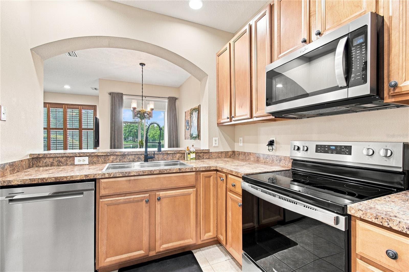 Townhouse at 2251 PARK CRESCENT DR, LAND O LAKES, photo 10 of 49