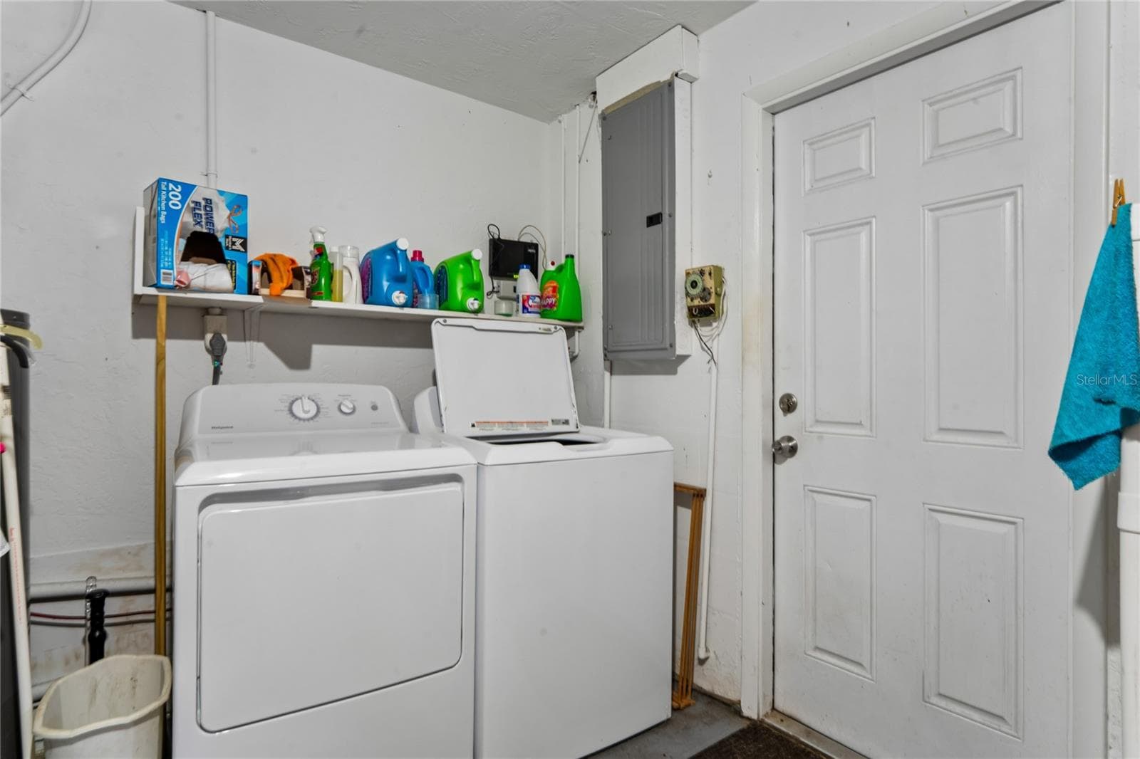 Single Family Residence at 7106 PALISADE DR, PORT RICHEY, photo 19 of 51