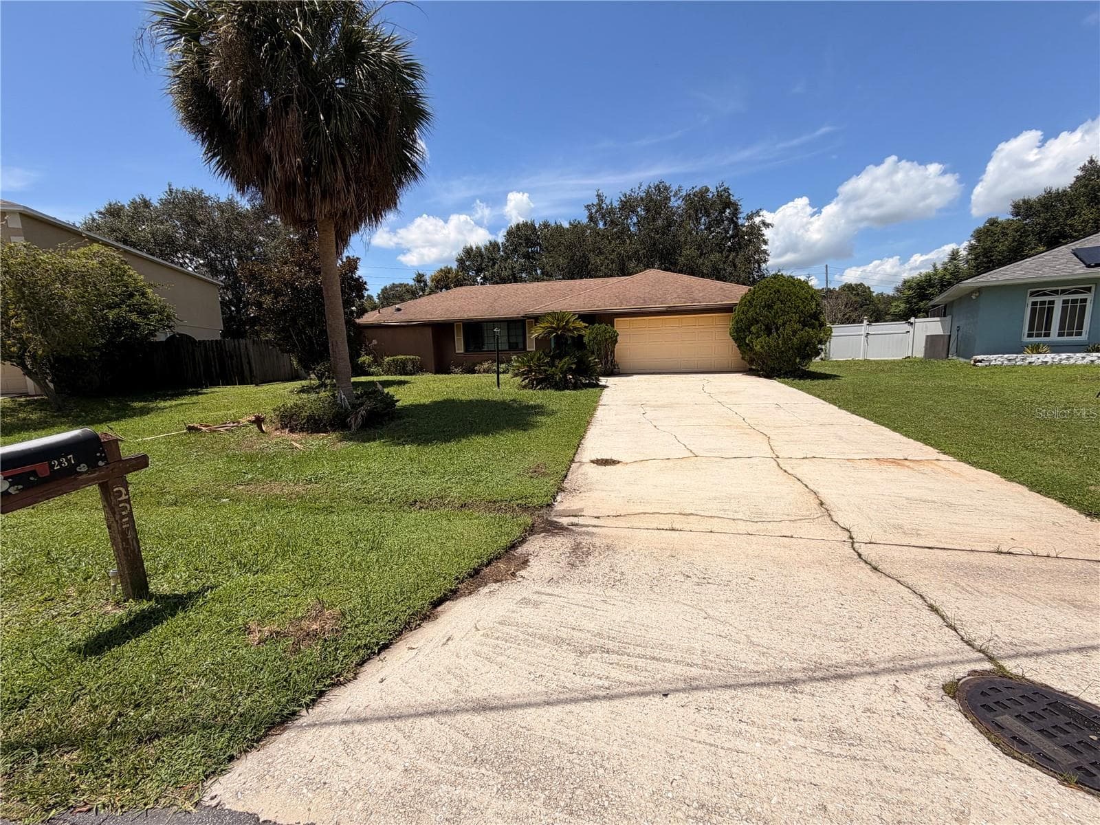 Single Family Residence at 237 CRANBROOK DR, KISSIMMEE, photo 2 of 12
