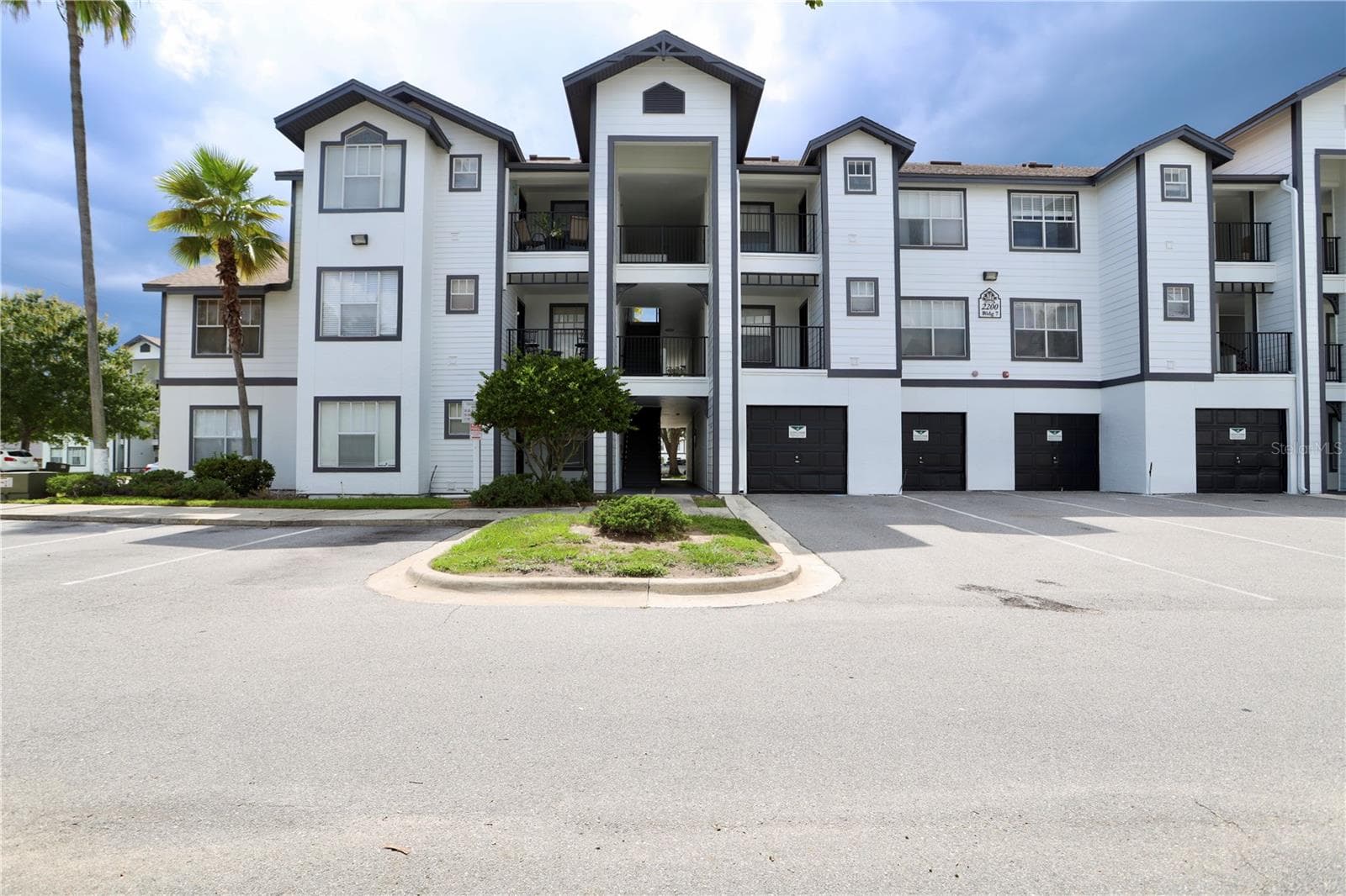 2217 GRAND CAYMAN CT #1236