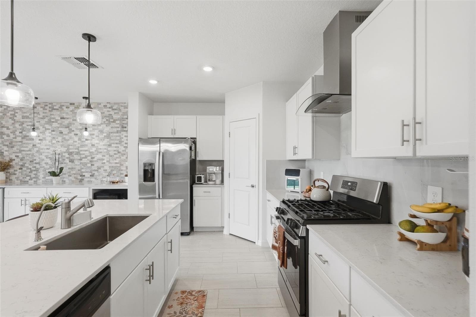 Single Family Residence at 22320 PLEASANT MORNING DR, LAND O LAKES, photo 6 of 53