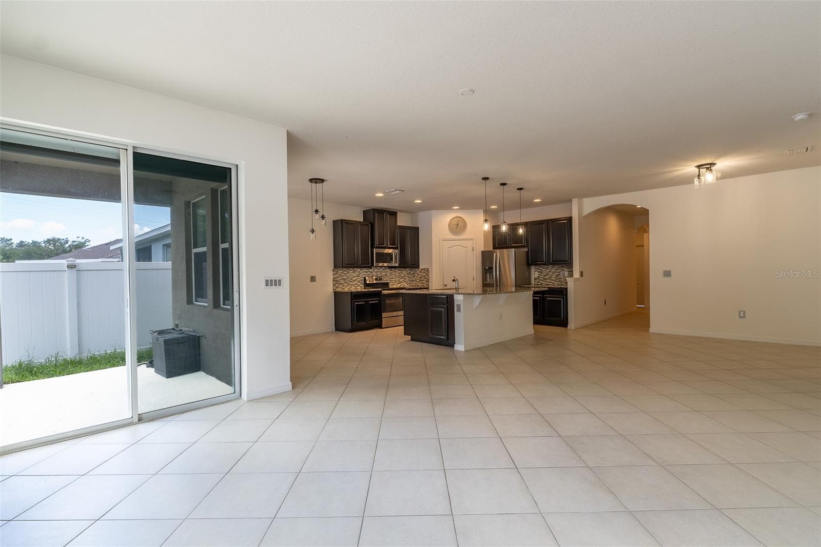 Single Family Residence at 12152 LEDBURY COMMONS DR, GIBSONTON, photo 39 of 43