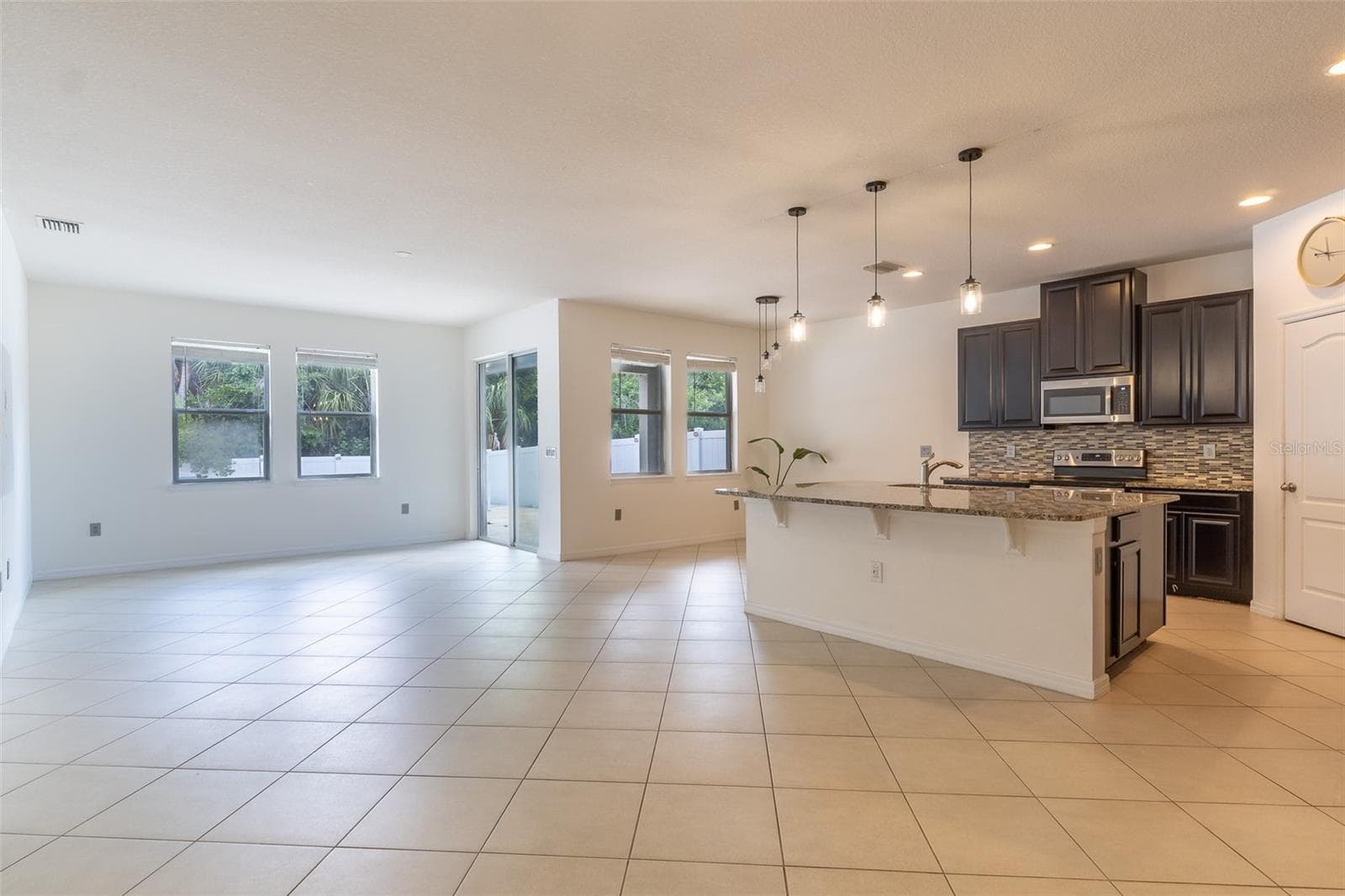 Single Family Residence at 12152 LEDBURY COMMONS DR, GIBSONTON, photo 42 of 43