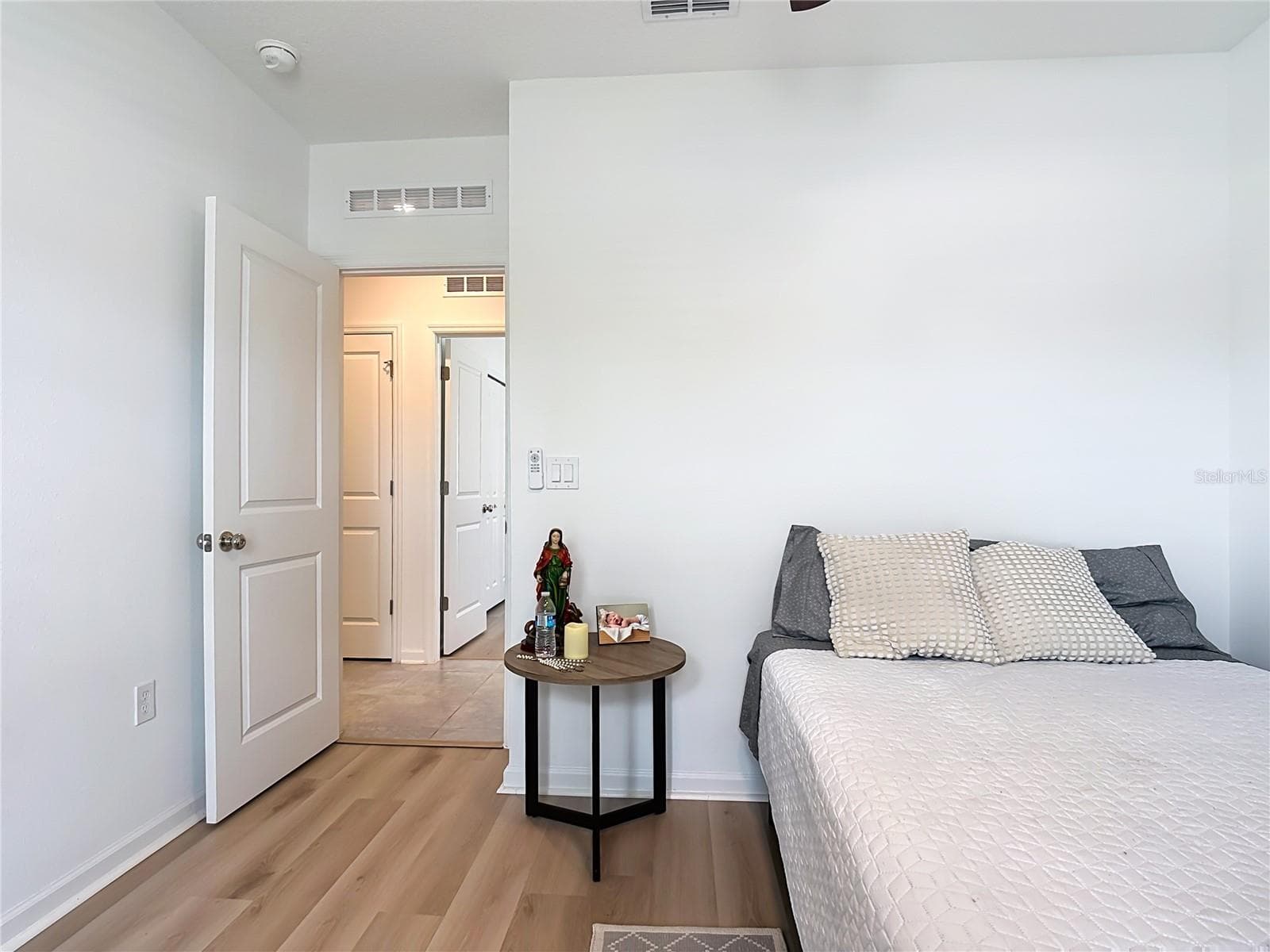 Split floor plan Guest Bedroom #2 located in the front - 4782 CLOISTER ST, KISSIMMEE