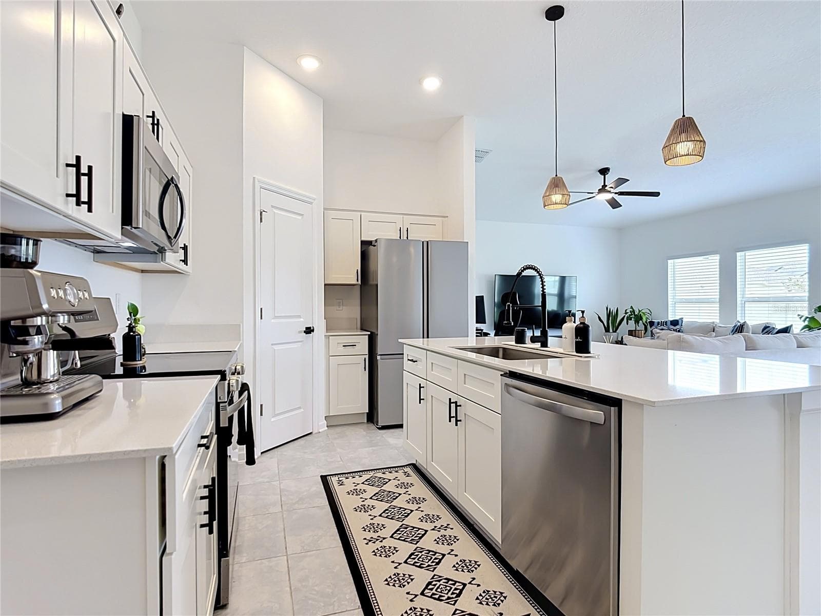 Kitchen - 4782 CLOISTER ST, KISSIMMEE
