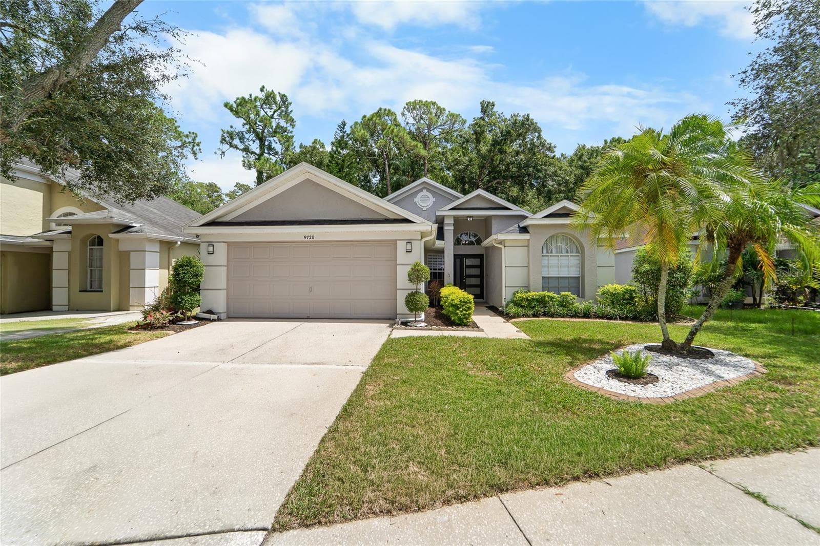 Single Family Residence at 9720 FREDERICKSBURG RD, TAMPA, photo 2 of 37