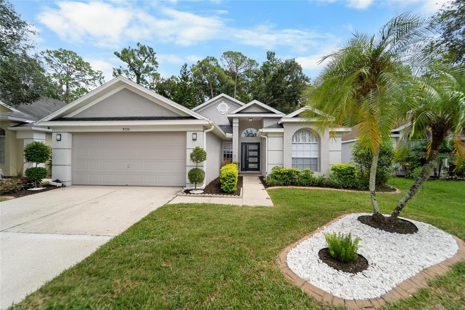Single Family Residence at 9720 FREDERICKSBURG RD, TAMPA, photo 3 of 37