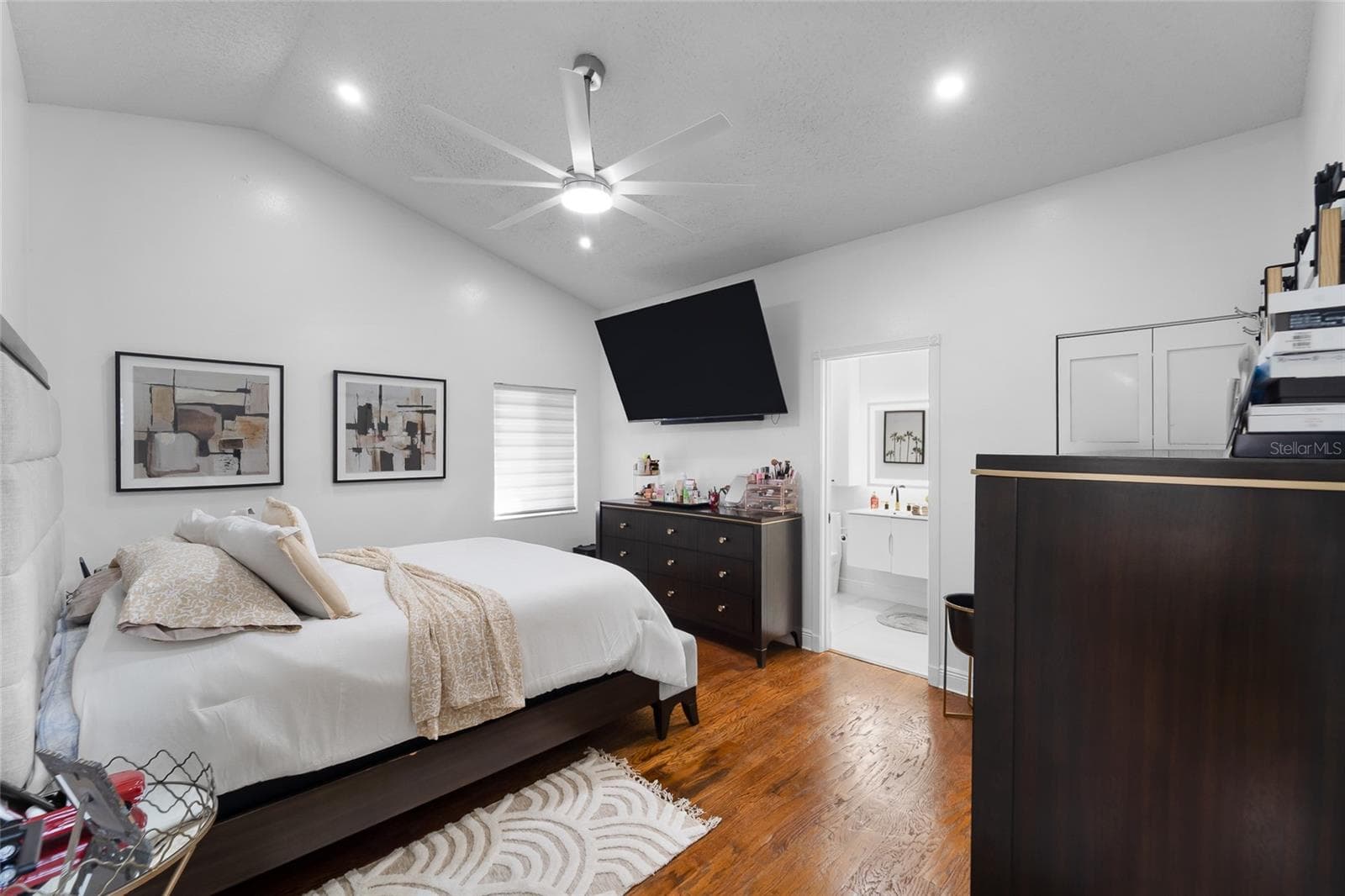 Single Family Residence at 9720 FREDERICKSBURG RD, TAMPA, photo 18 of 37