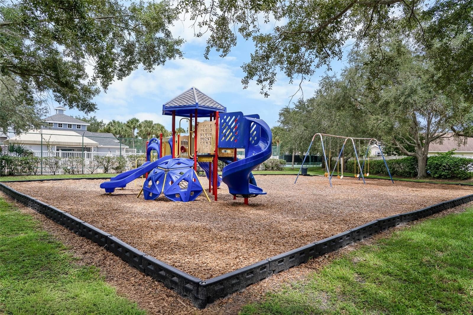 Single Family Residence at 9720 FREDERICKSBURG RD, TAMPA, photo 35 of 37