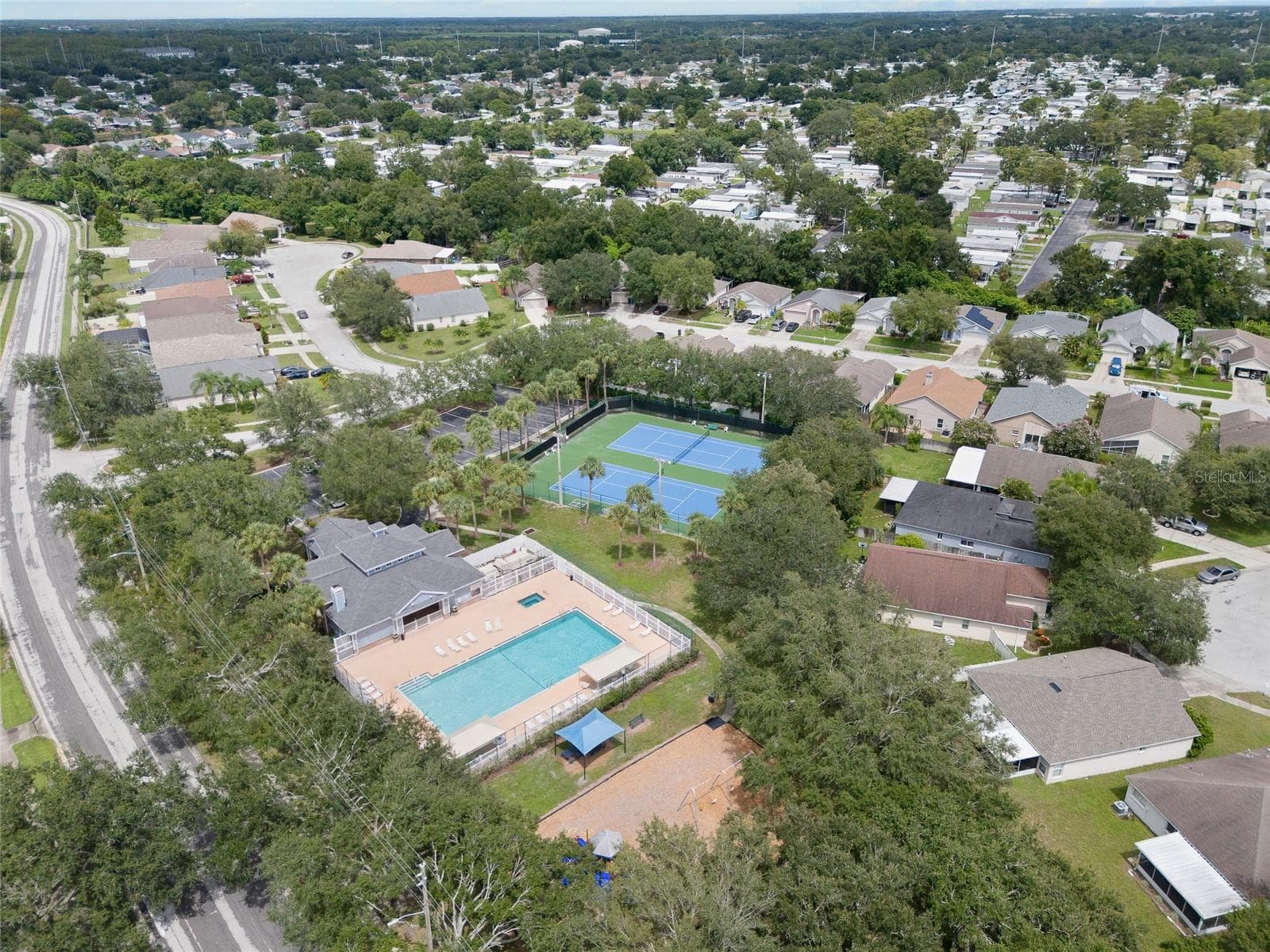 Single Family Residence at 9720 FREDERICKSBURG RD, TAMPA, photo 36 of 37