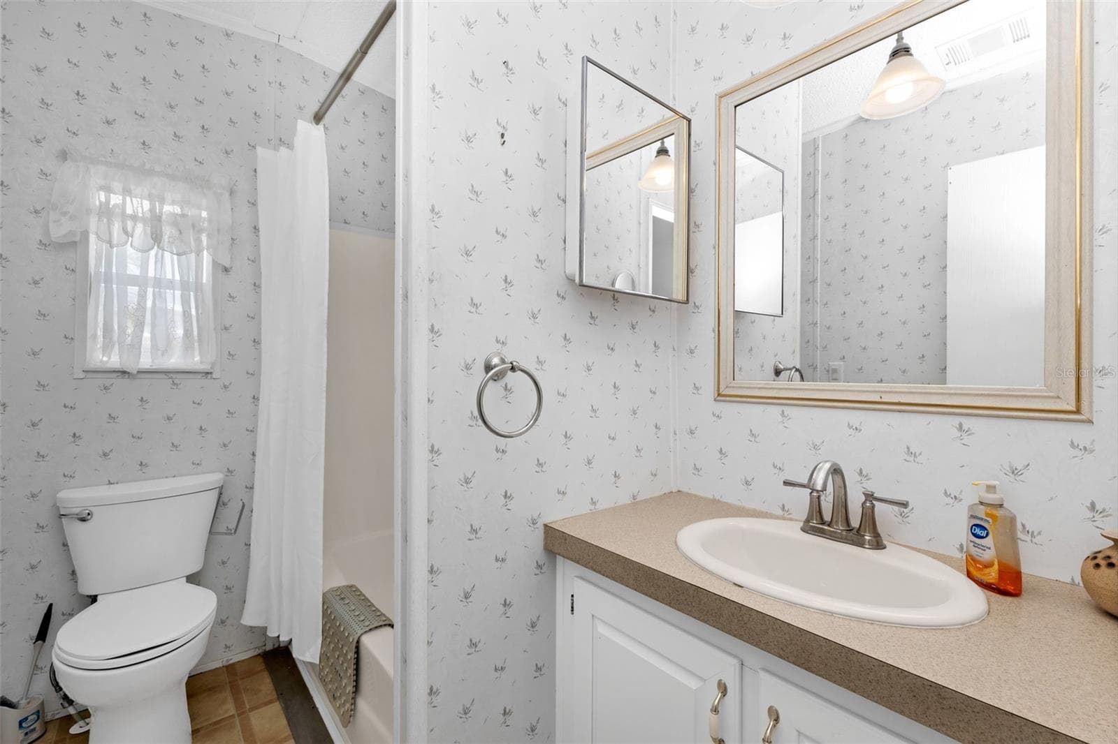 Guest bathroom - 1000 KINGS HWY #380, PORT CHARLOTTE