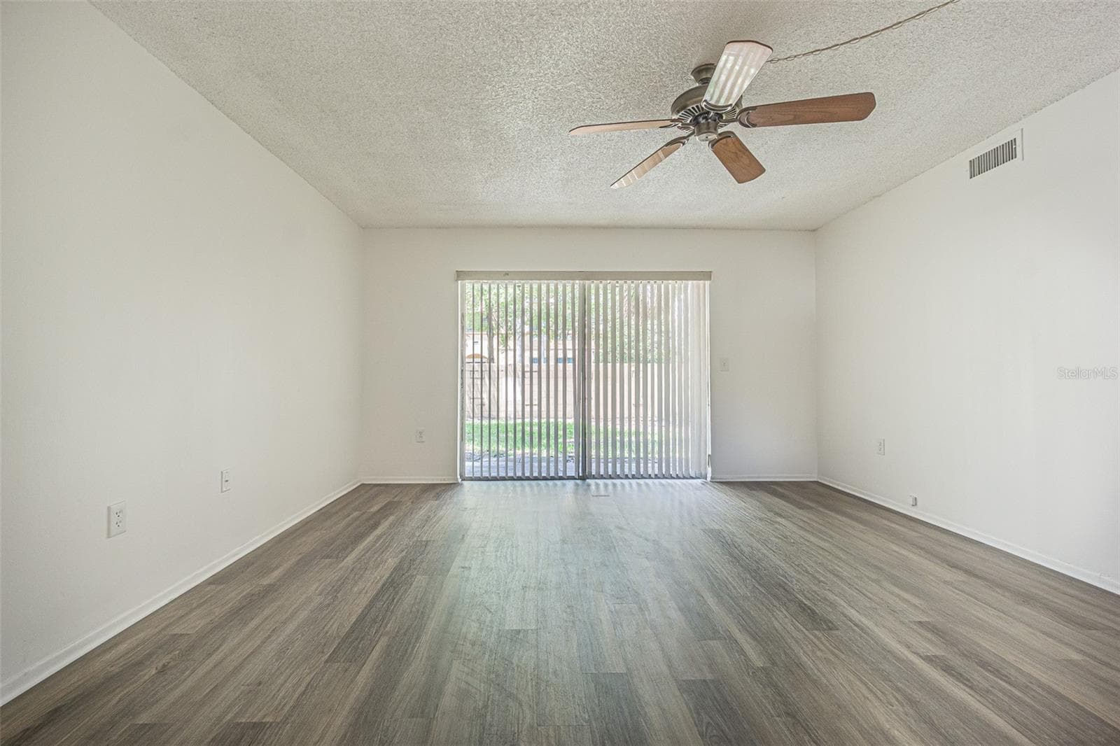 Condominium at 4215 EAST BAY DR #1105B, CLEARWATER, photo 14 of 22