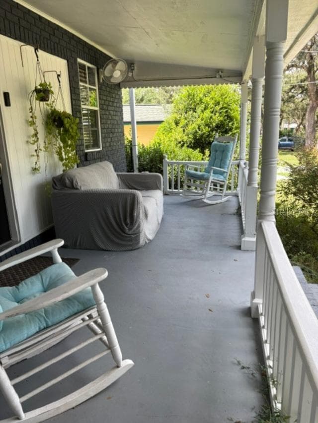 Single Family Residence at 11710 NORTH DR, TAMPA, photo 5 of 32