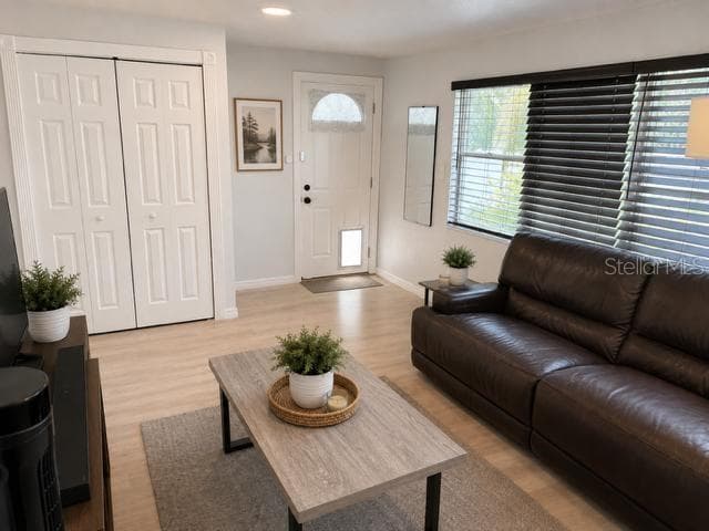 Single Family Residence at 11710 NORTH DR, TAMPA, photo 9 of 32