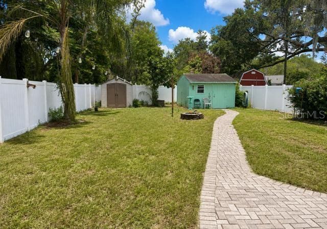 Single Family Residence at 11710 NORTH DR, TAMPA, photo 26 of 32