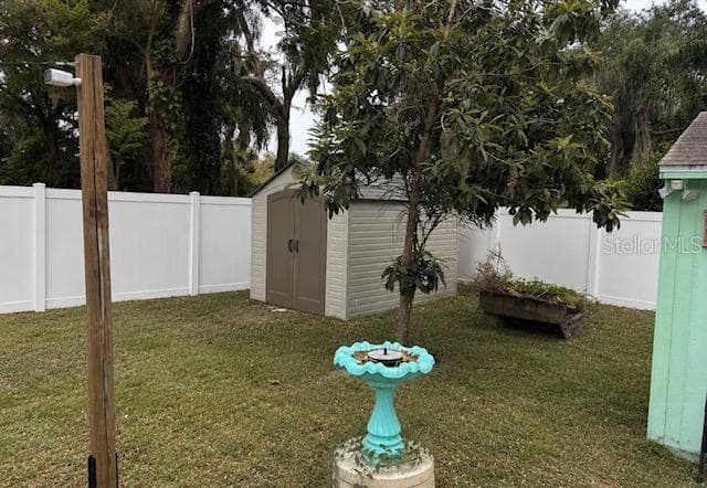 Single Family Residence at 11710 NORTH DR, TAMPA, photo 28 of 32