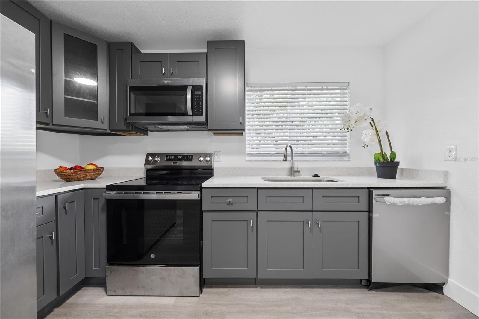 Single Family Residence at LAKE DEXTER WOODS I, WINTER HAVEN, photo 10 of 38