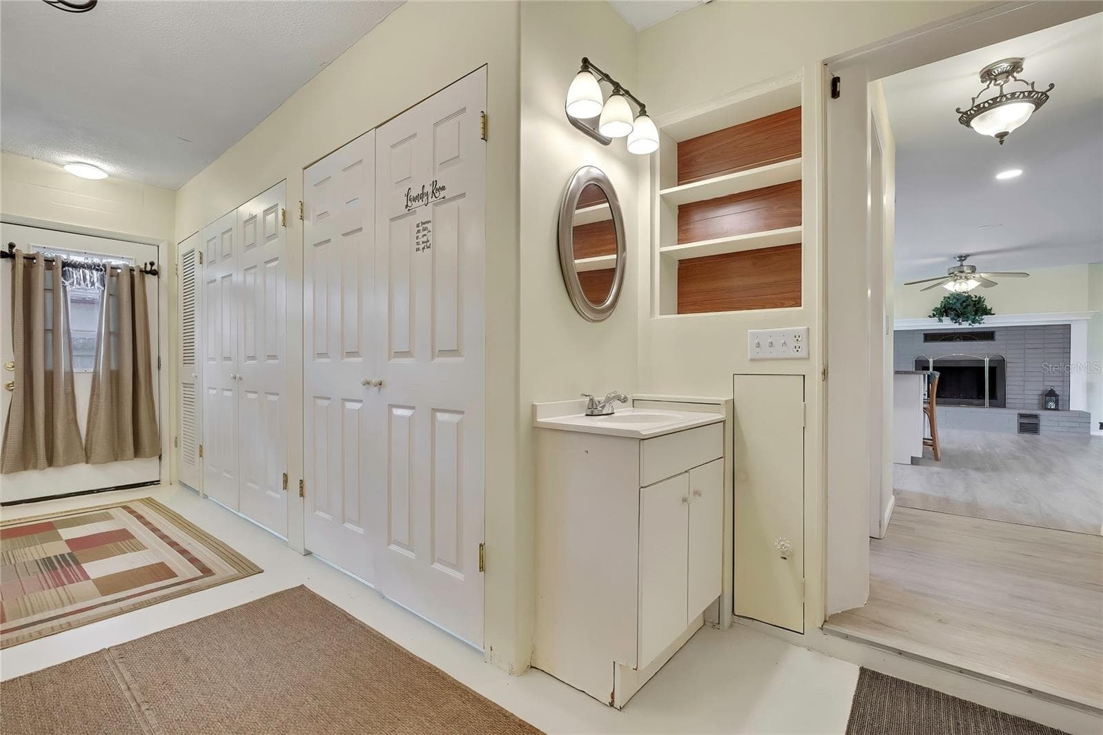 Flex Space with private entrance - 1185 MACFARLANE AVE, SPRING HILL