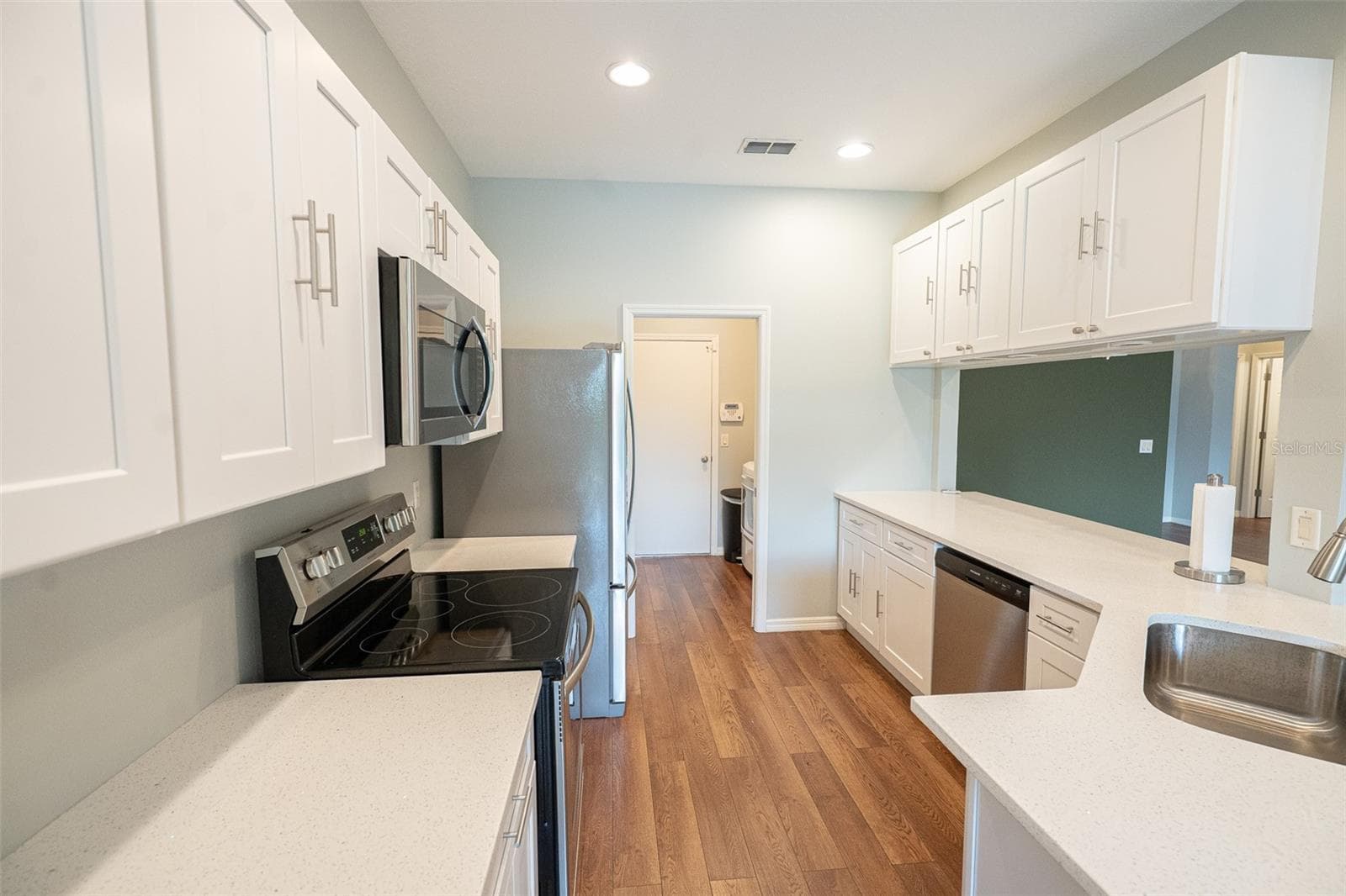 Single Family Residence at 8034 ARCADIAN CT, MOUNT DORA, photo 38 of 58