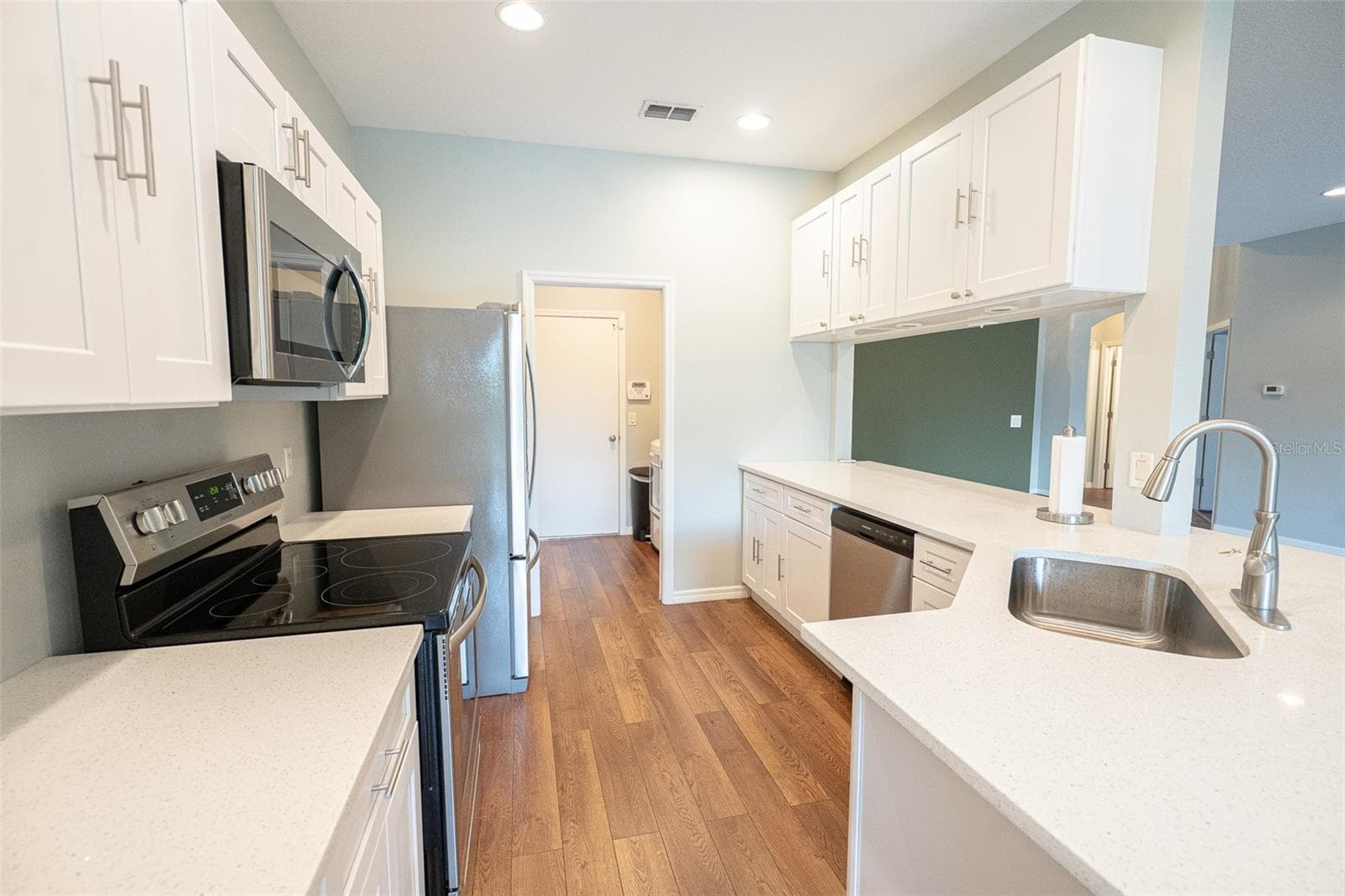 Single Family Residence at 8034 ARCADIAN CT, MOUNT DORA, photo 39 of 58