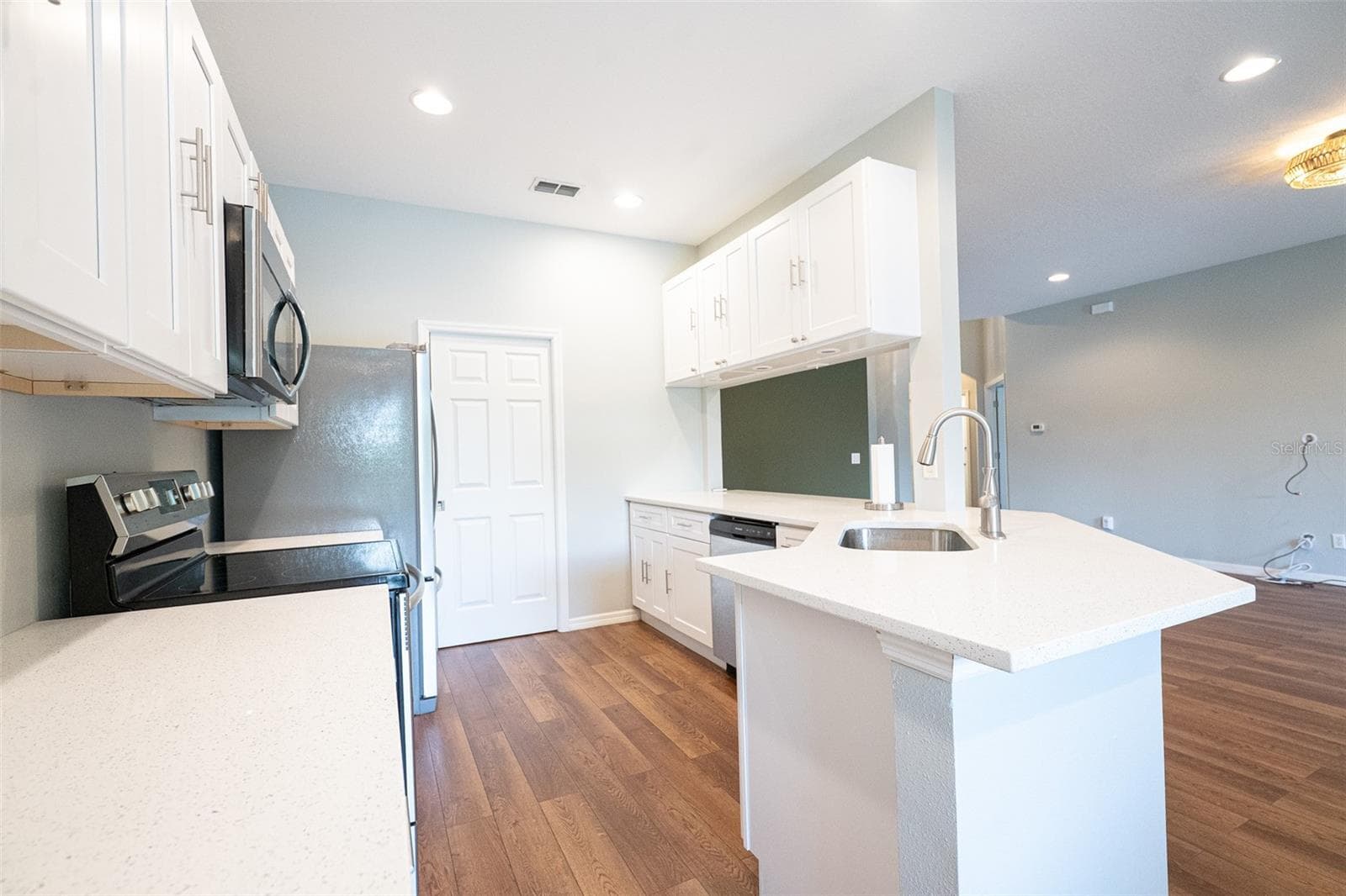 Single Family Residence at 8034 ARCADIAN CT, MOUNT DORA, photo 56 of 58