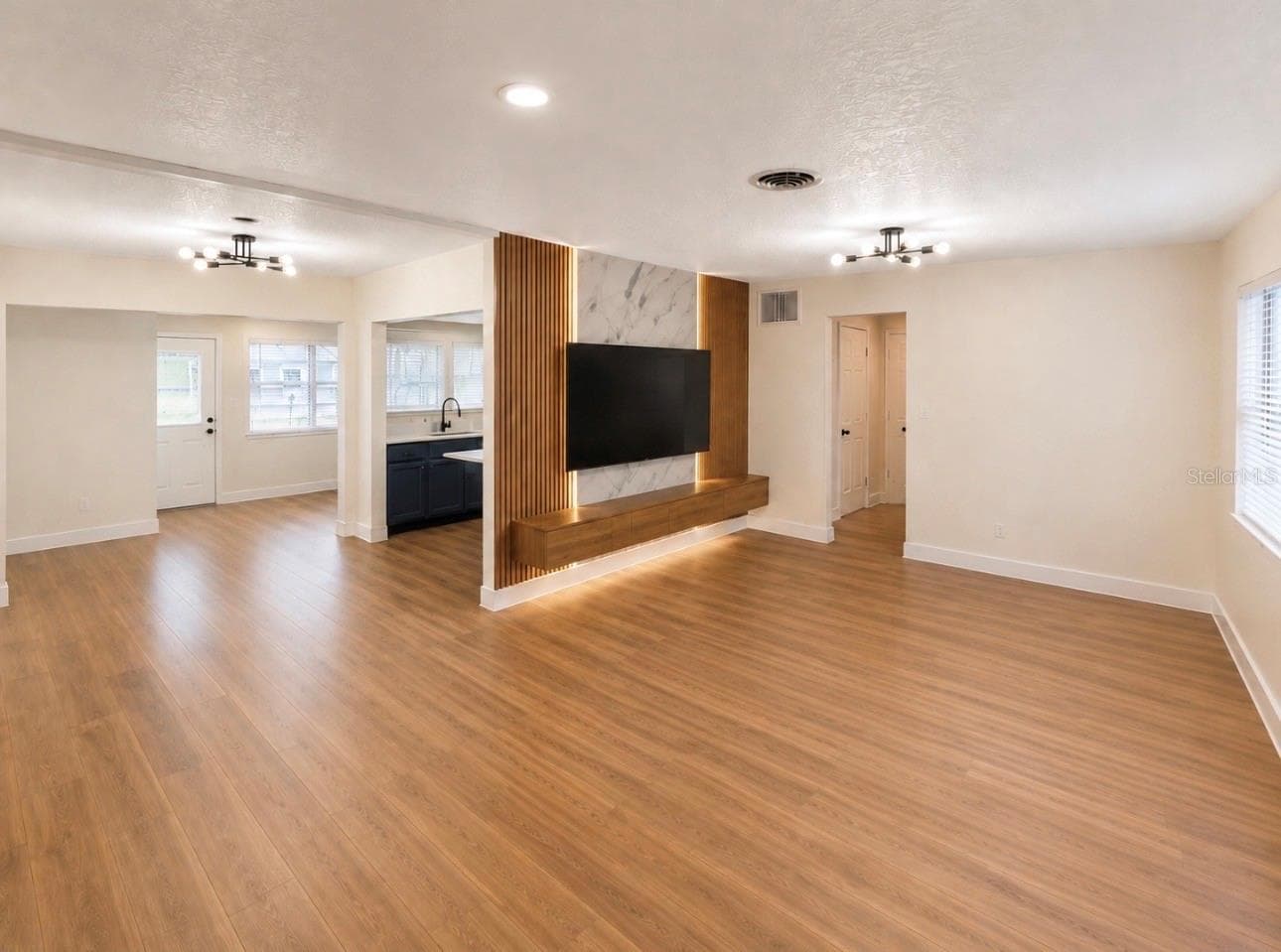 Single Family Residence at 3101 FLOWERTREE RD, BELLE ISLE, photo 8 of 65