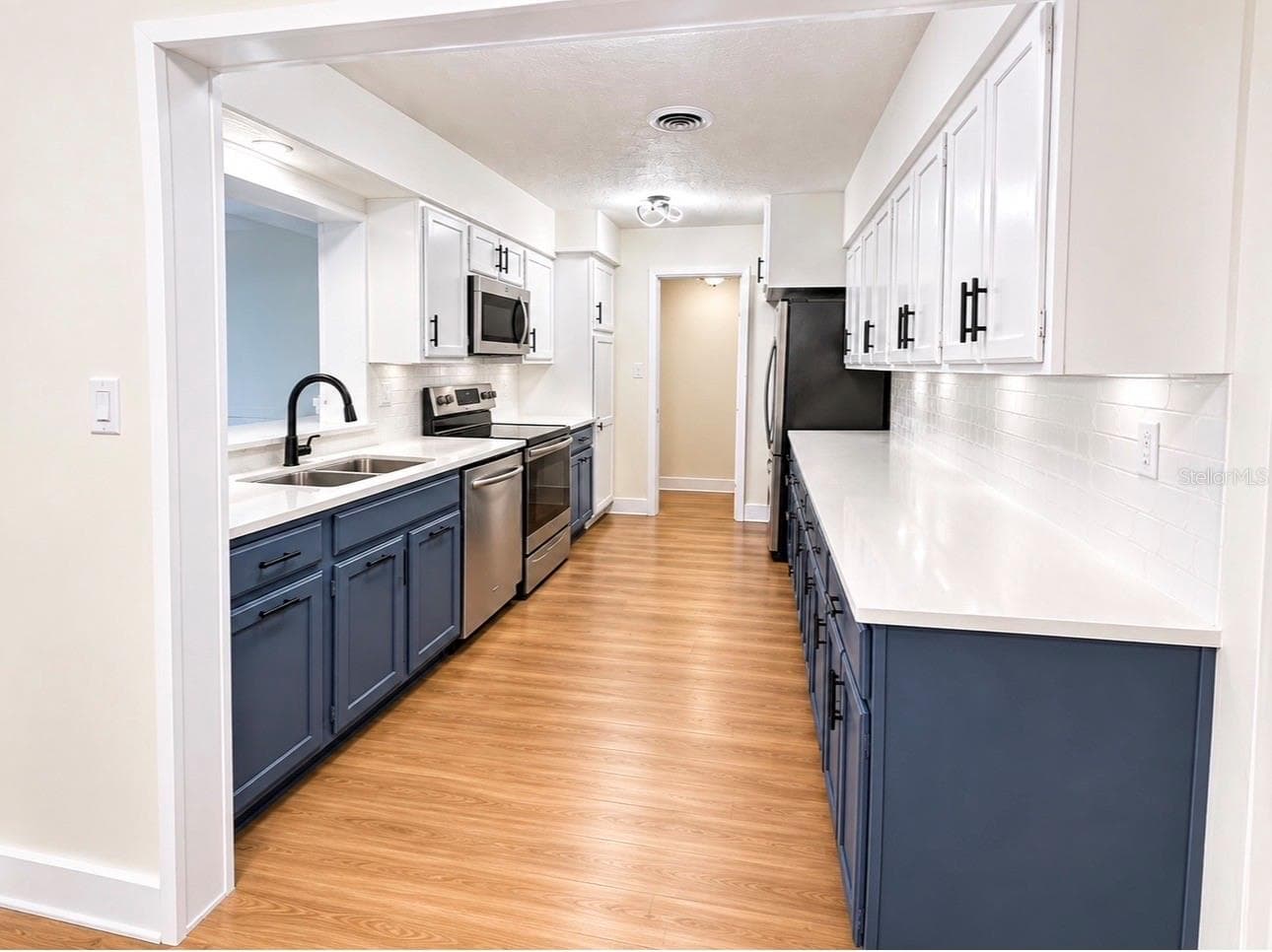 Single Family Residence at 3101 FLOWERTREE RD, BELLE ISLE, photo 12 of 65