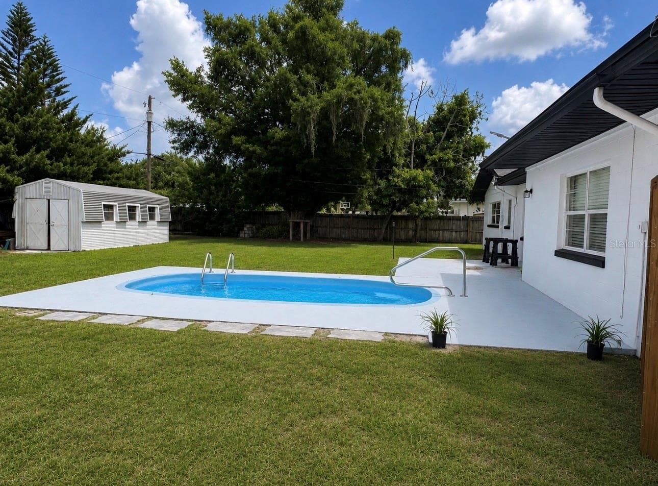 Single Family Residence at 3101 FLOWERTREE RD, BELLE ISLE, photo 47 of 65