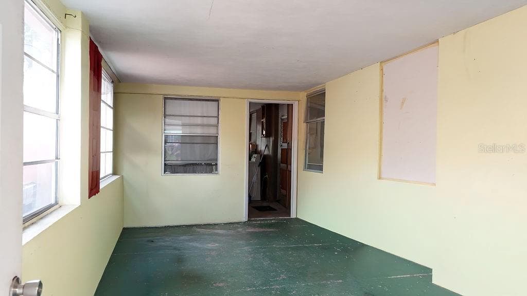 Glass Room - 99 YALE AVE, FROSTPROOF