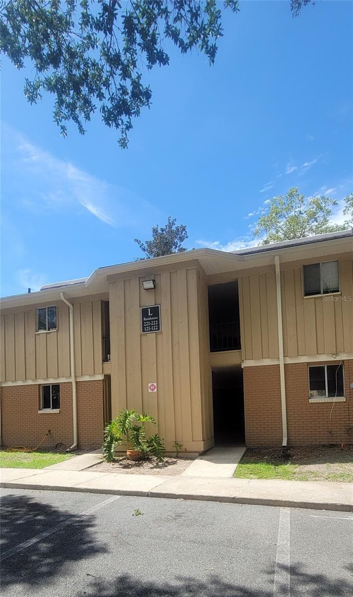 Condominium at 507 NW 39TH RD #122, GAINESVILLE, photo 2 of 36