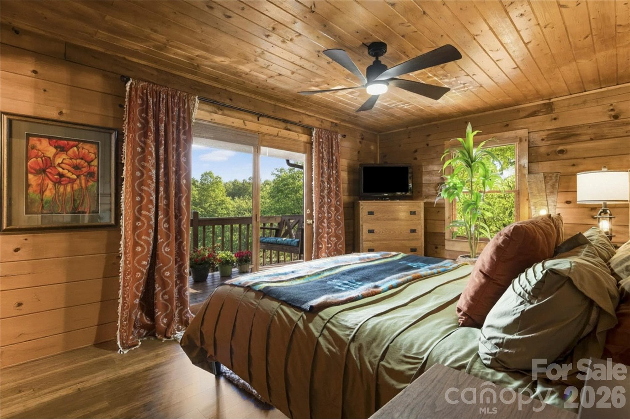 Primary bedroom - 398 Locust Drive, Maggie Valley